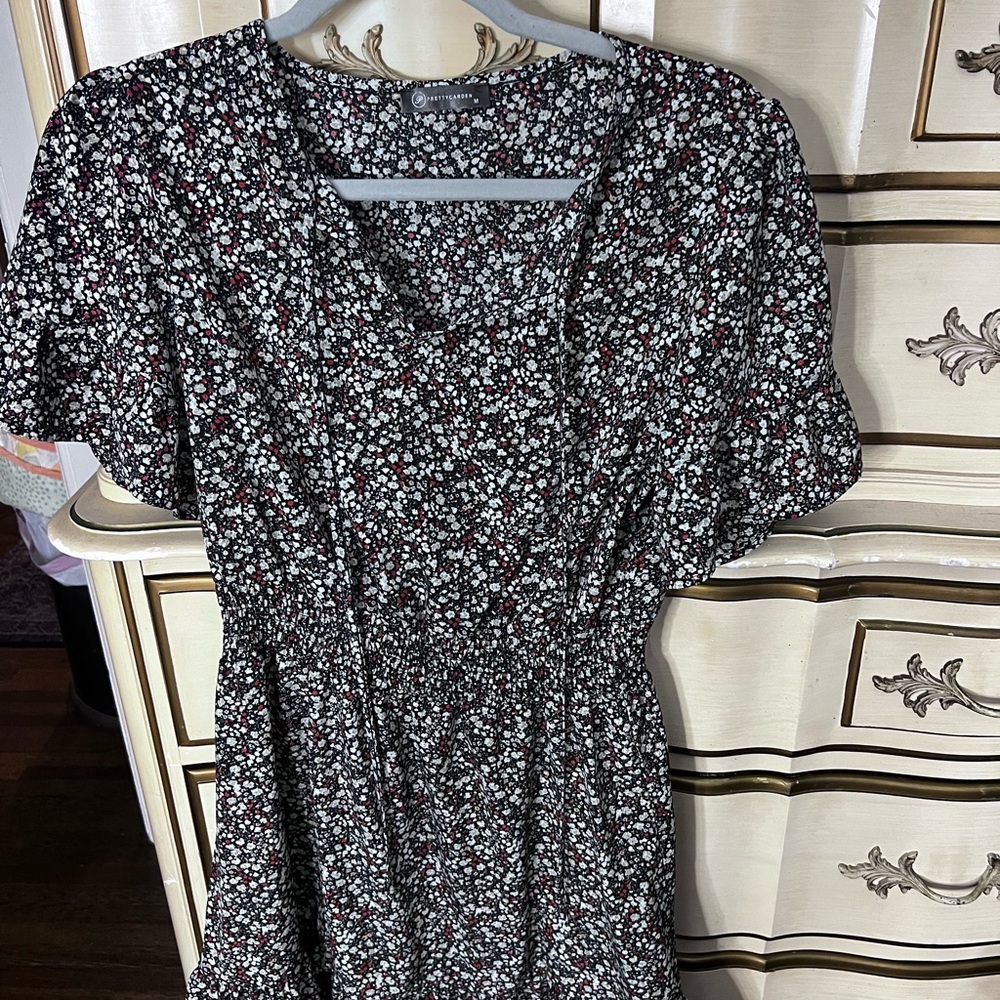 Pretty Garden Black Floral Cocktail Dress in Medium